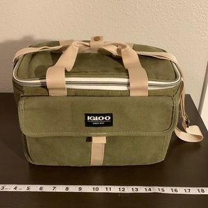 Igloo Green and Tan Insulated Cooler Bag